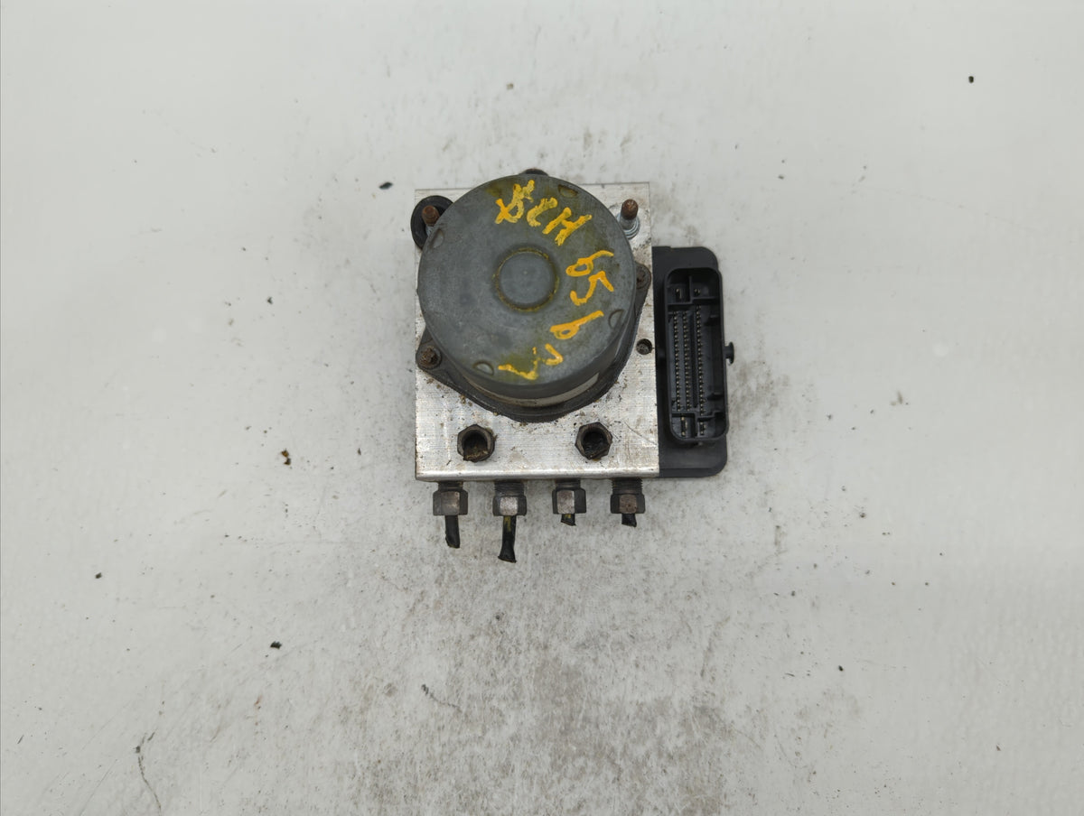 2014 Chrysler Town & Country Anti-Lock Brake ABS Pump Module Actuator OEM P/N:P68183803AC Fits OEM Used Auto Parts - Oemused