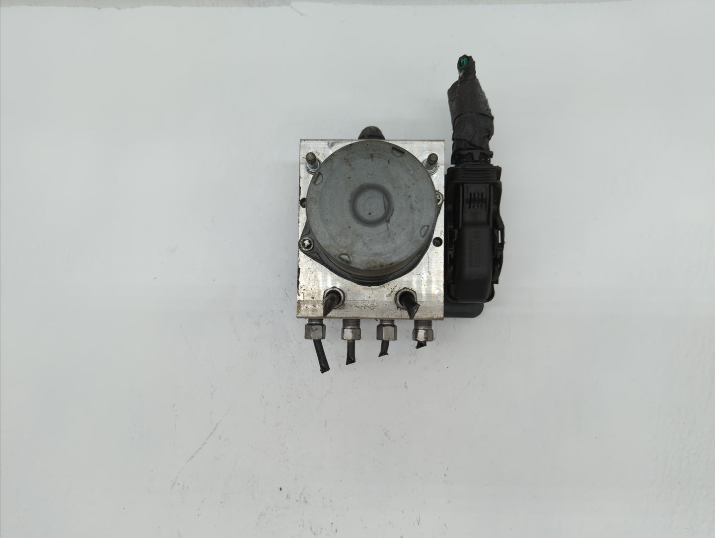 2014 Chrysler Town & Country ABS Pump Control Module Replacement P/N:P68183803AC Fits OEM Used Auto Parts - Oemusedautoparts
