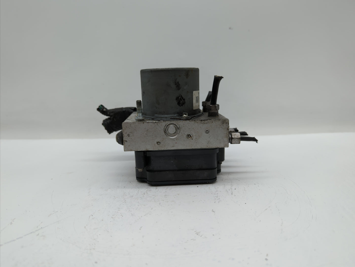 2014 Chrysler Town & Country ABS Pump Control Module Replacement P/N:P68183803AC Fits OEM Used Auto Parts - Oemusedautoparts