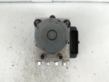 2014 Chrysler Town & Country ABS Pump Control Module Replacement P/N:68183803AC P68183803AC Fits OEM Used Auto Parts