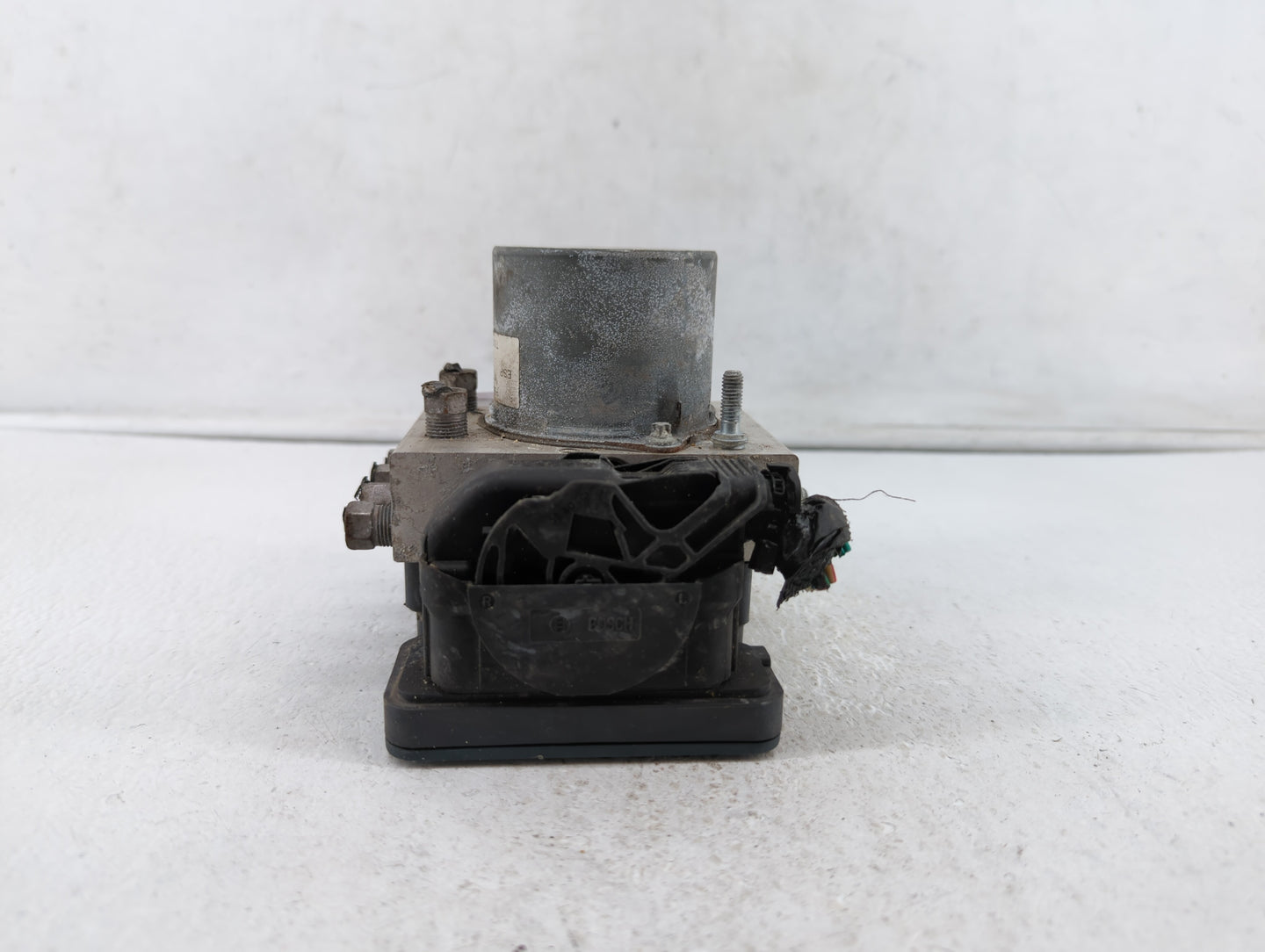 2014 Chrysler Town & Country ABS Pump Control Module Replacement P/N:68183803AC P68183803AC Fits OEM Used Auto Parts - Oemus