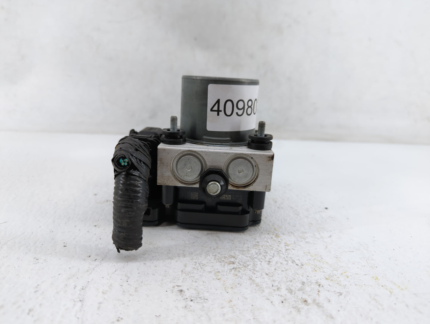 2014 Chrysler Town & Country ABS Pump Control Module Replacement P/N:68183803AC P68183803AC Fits OEM Used Auto Parts - Oemus