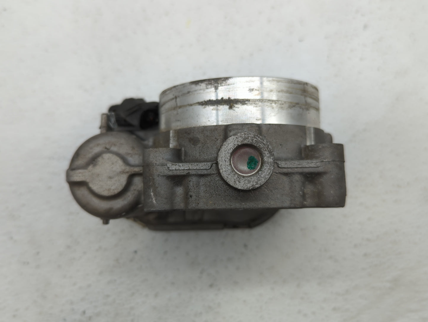 2011-2016 Chrysler Town & Country Throttle Body P/N:05184349AE 05184349AC Fits OEM Used Auto Parts - Oemusedautoparts1.com