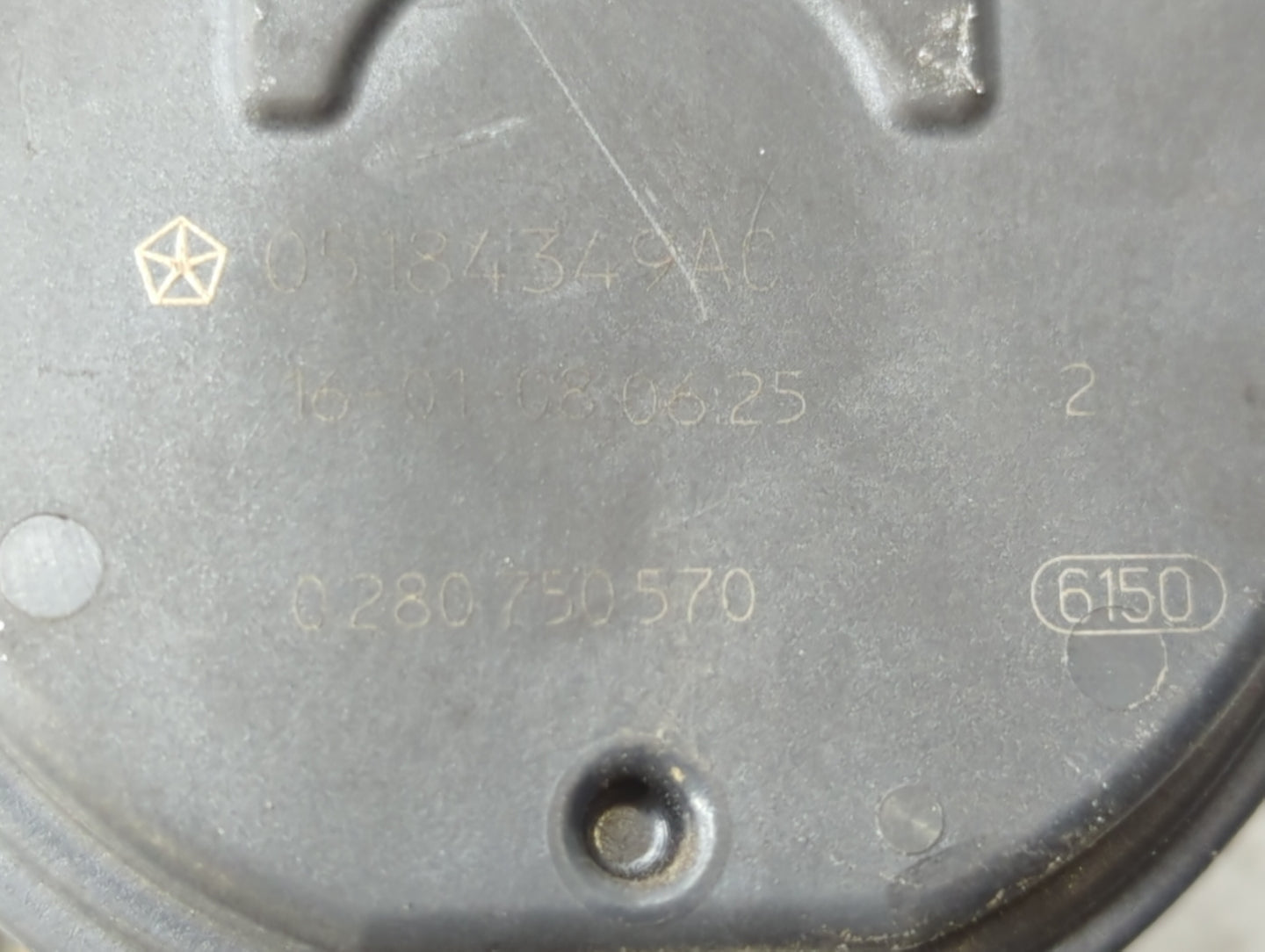 2011-2016 Chrysler Town & Country Throttle Body P/N:05184349AE 05184349AC Fits OEM Used Auto Parts - Oemusedautoparts1.com