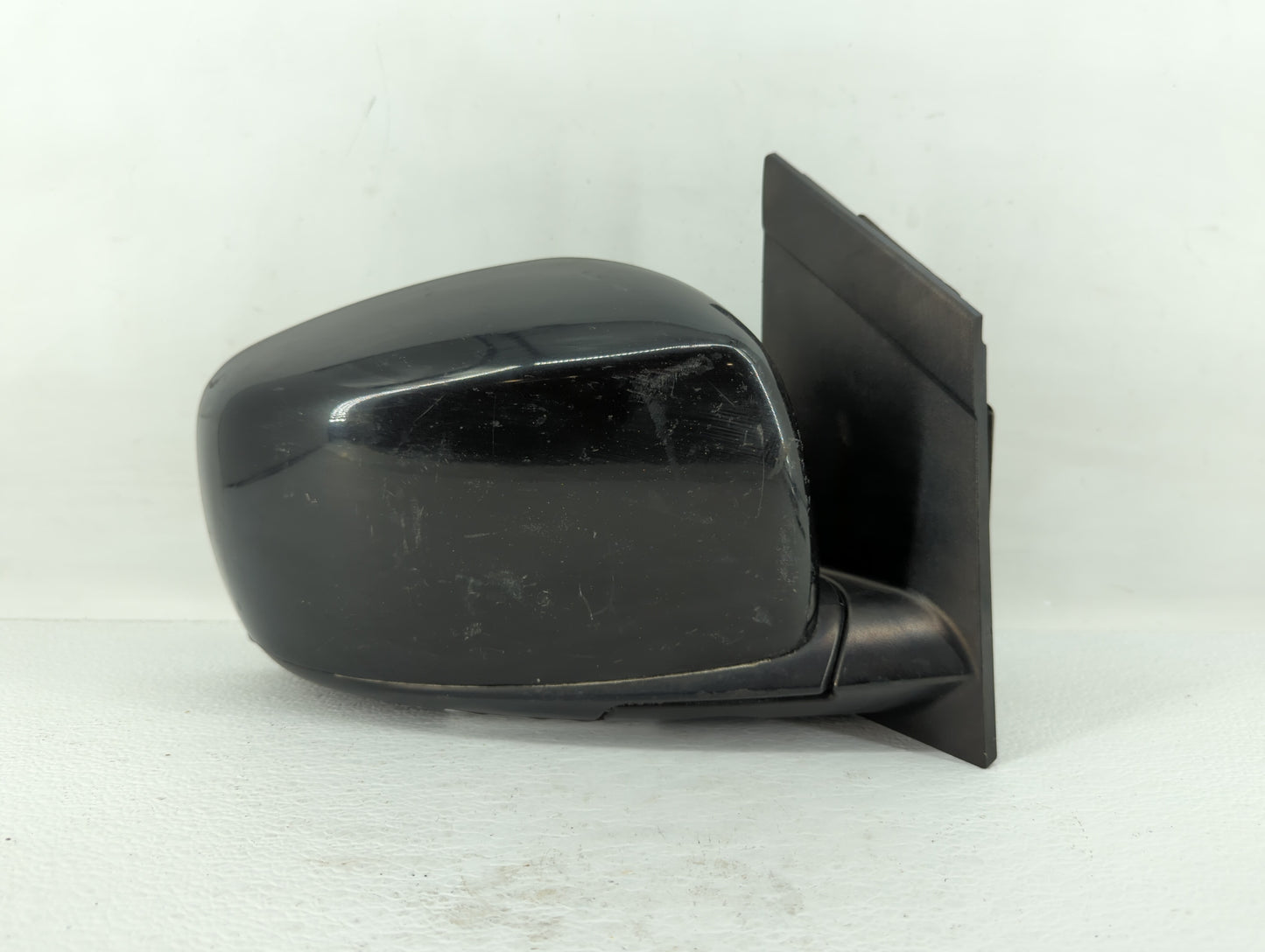 2011-2016 Chrysler Town & Country Passenger Side View Mirror - Right Door Mirror OEM Used - Oemusedautoparts1.com