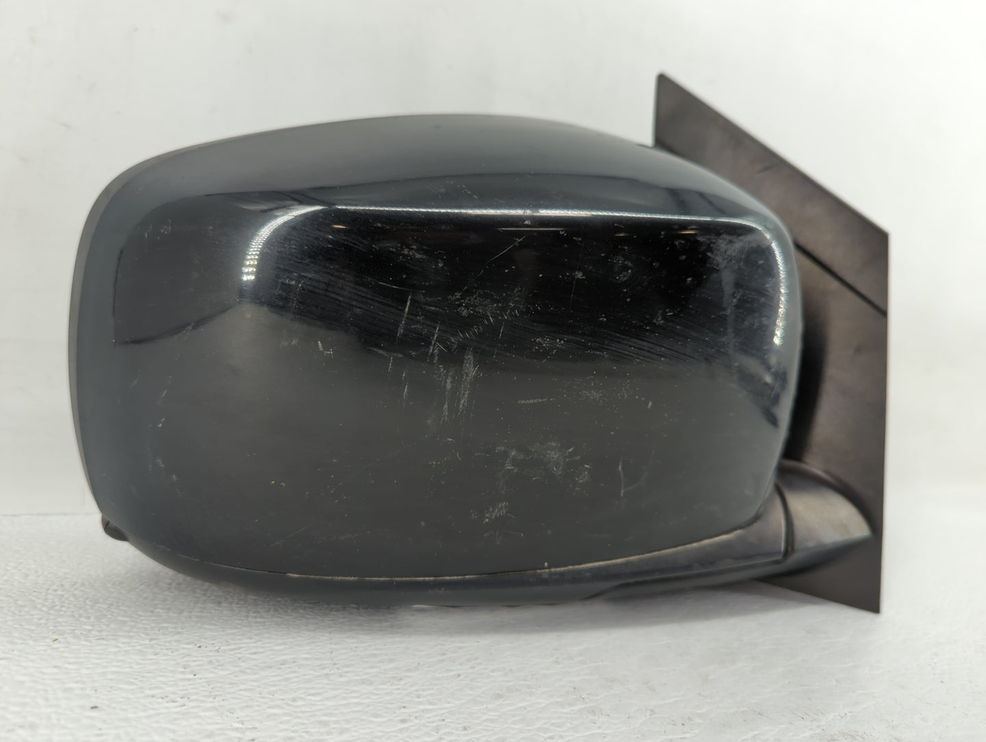 2011-2016 Chrysler Town & Country Passenger Side View Mirror - Right Door Mirror OEM Used - Oemusedautoparts1.com