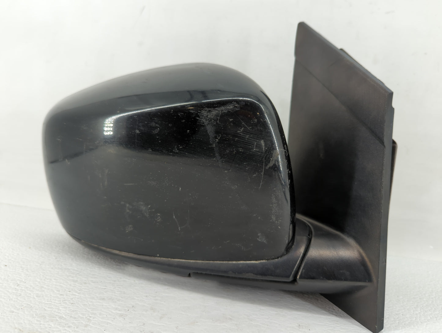 2011-2016 Chrysler Town & Country Passenger Side View Mirror - Right Door Mirror OEM Used - Oemusedautoparts1.com