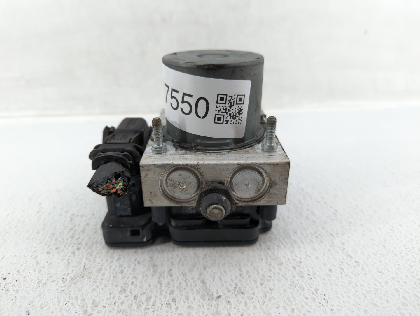 2014 Chrysler Town & Country ABS Pump Control Module Replacement P/N:P68183803AC Fits OEM Used Auto Parts - Oemusedautoparts