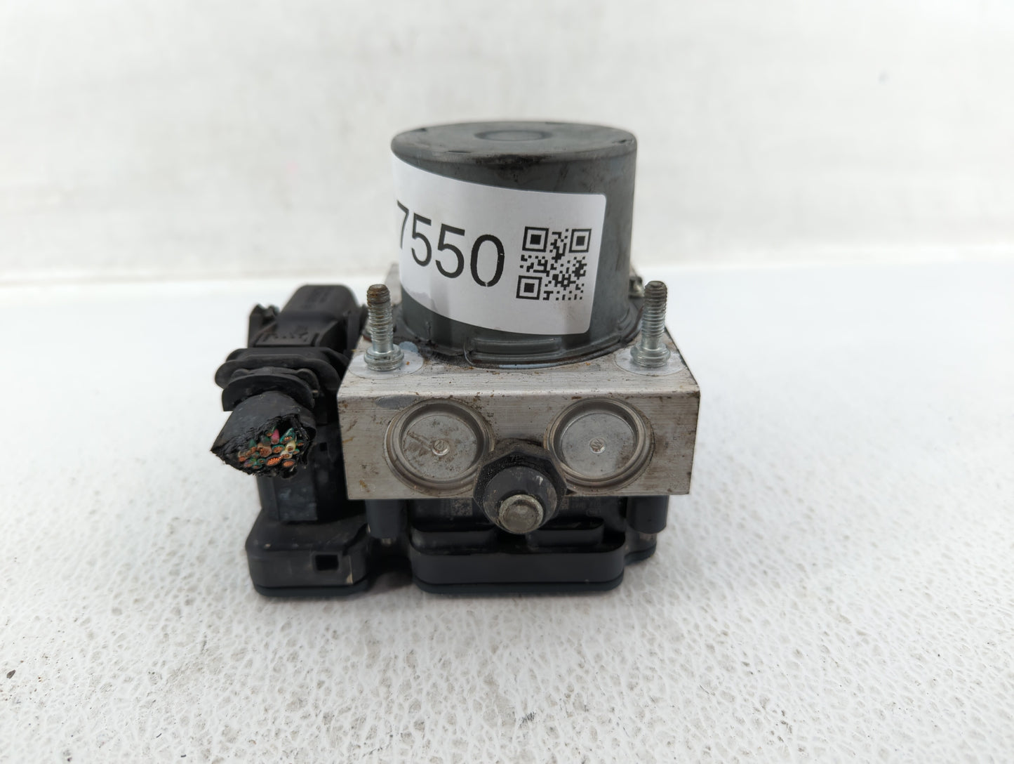 2014 Chrysler Town & Country ABS Pump Control Module Replacement P/N:P68183803AC Fits OEM Used Auto Parts - Oemusedautoparts