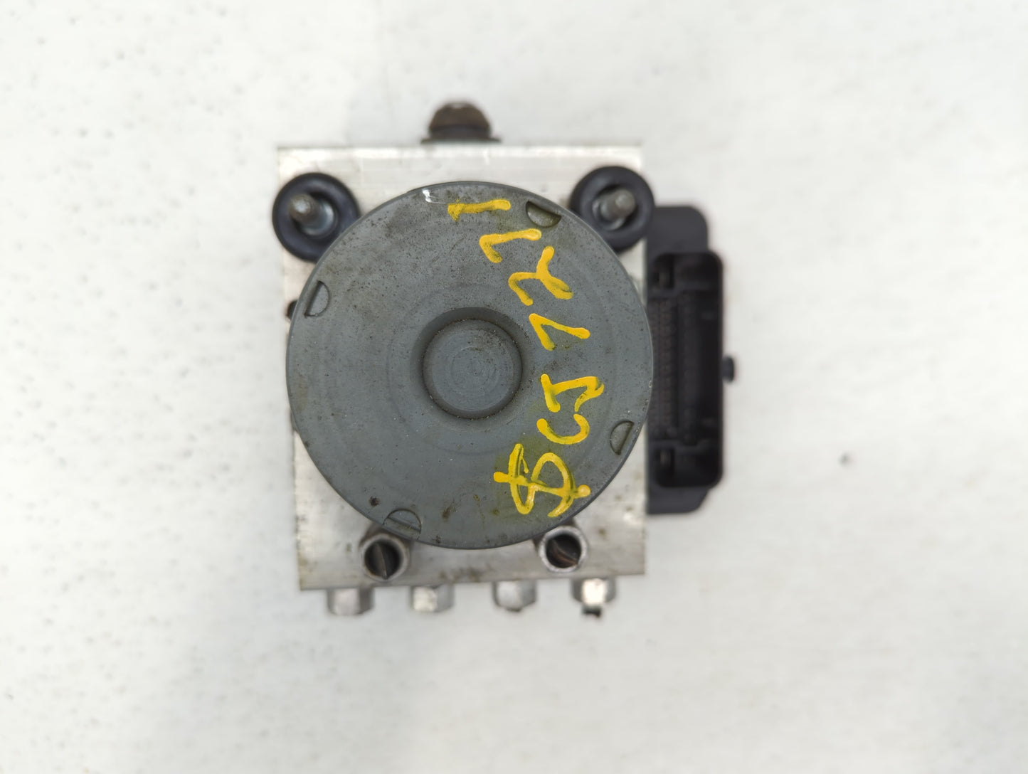 2014 Chrysler Town & Country ABS Pump Control Module Replacement P/N:P68183803AC Fits OEM Used Auto Parts - Oemusedautoparts