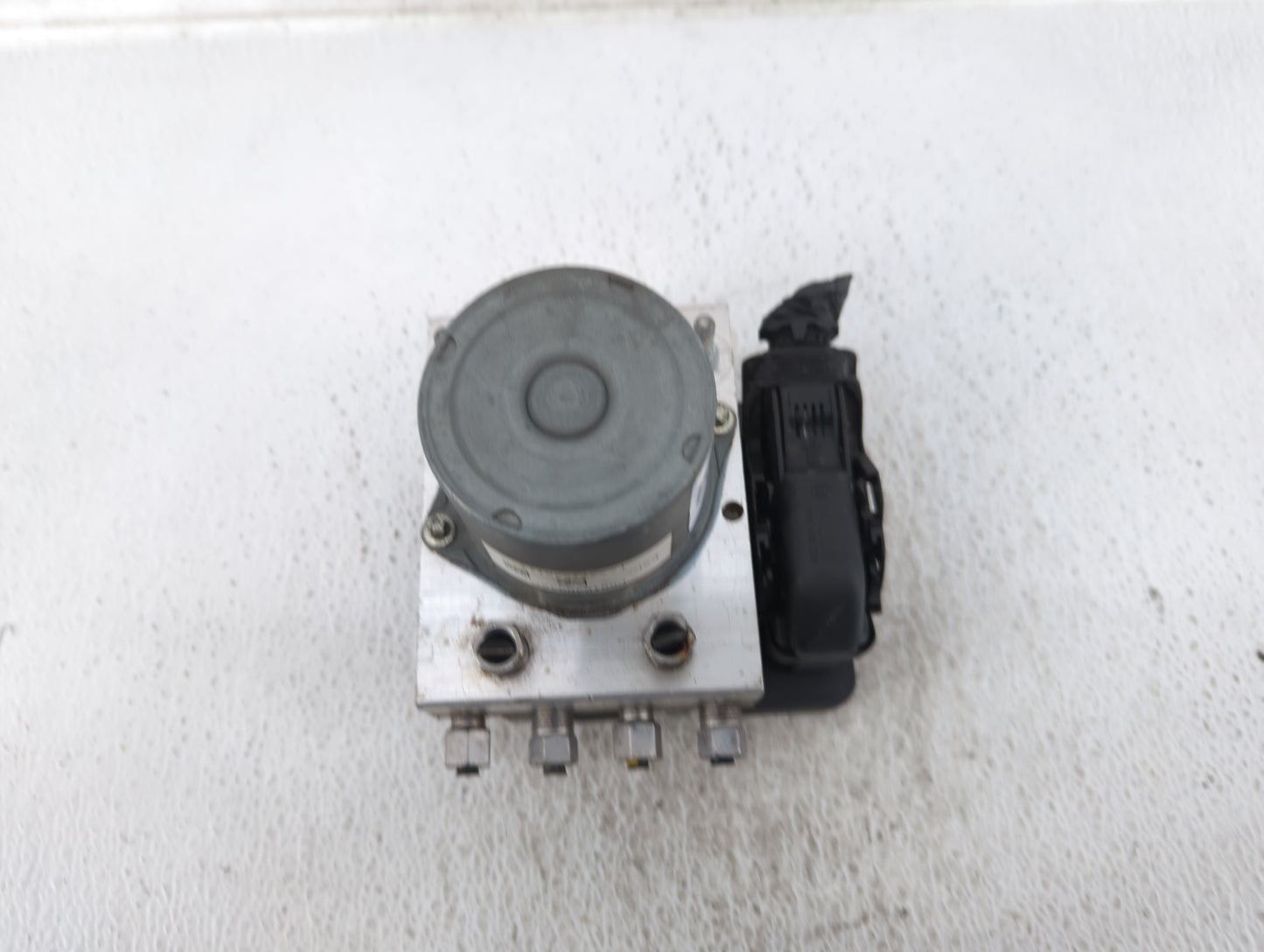 2014 Chrysler Town & Country ABS Pump Control Module Replacement P/N:P68183803AC Fits OEM Used Auto Parts - Oemusedautoparts