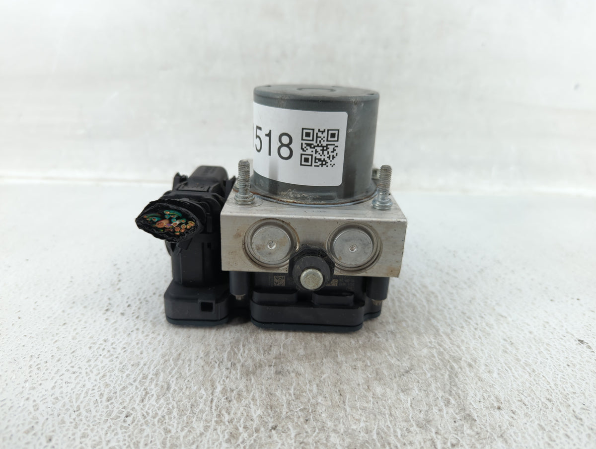 2014 Chrysler Town & Country Anti-Lock Brake ABS Pump Module Actuator OEM P/N:P68183803AC Fits OEM Used Auto Parts - Oemused