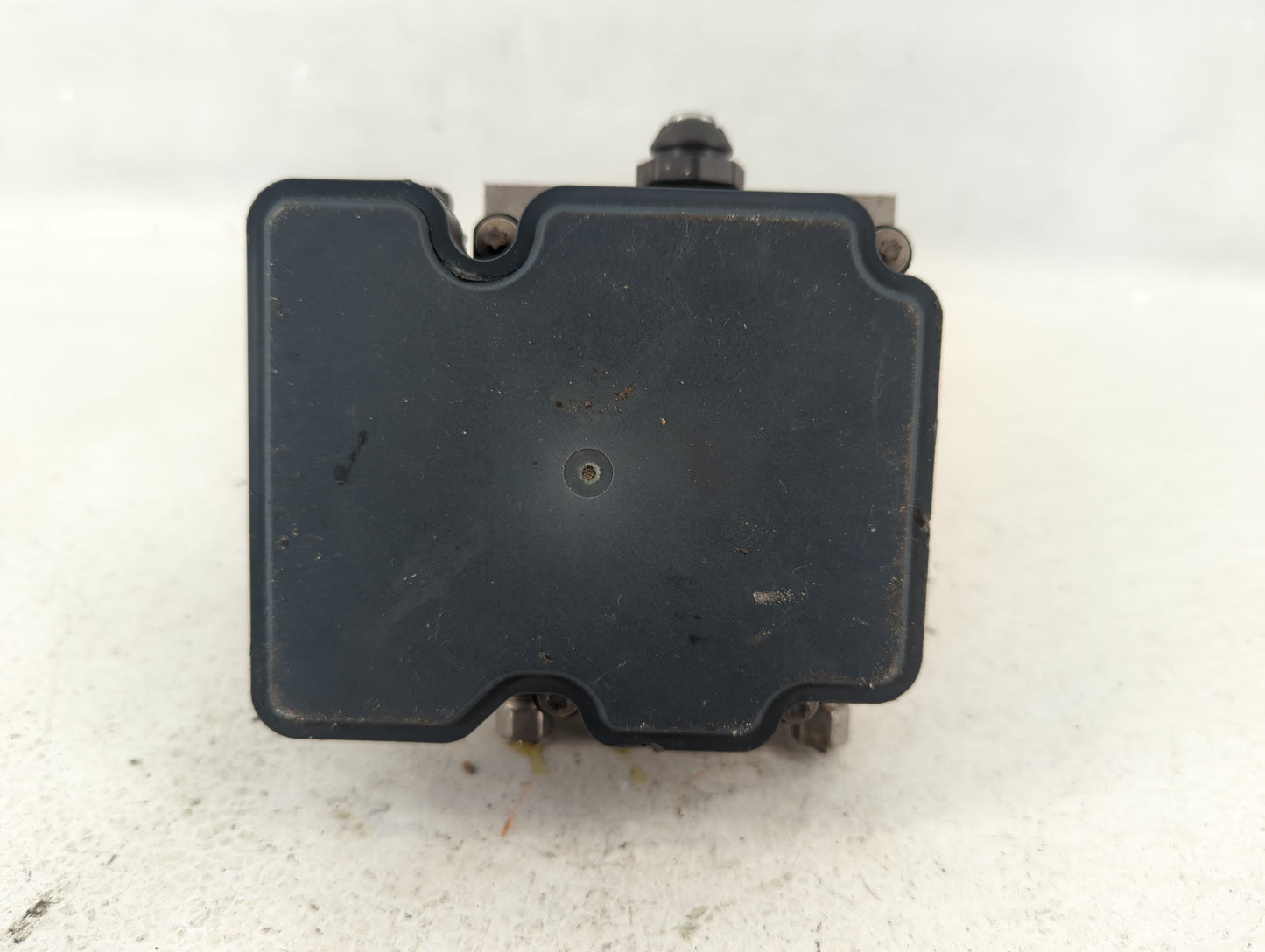 2014 Chrysler Town & Country ABS Pump Control Module Replacement P/N:P68183803AC Fits OEM Used Auto Parts - Oemusedautoparts