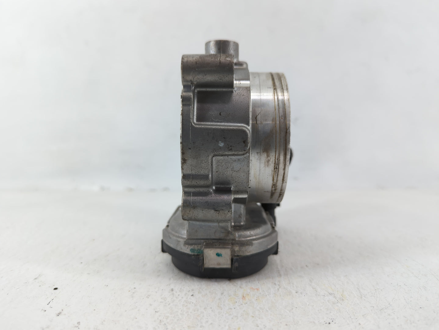 2011-2016 Chrysler Town & Country Throttle Body P/N:05184349AC Fits OEM Used Auto Parts - Oemusedautoparts1.com