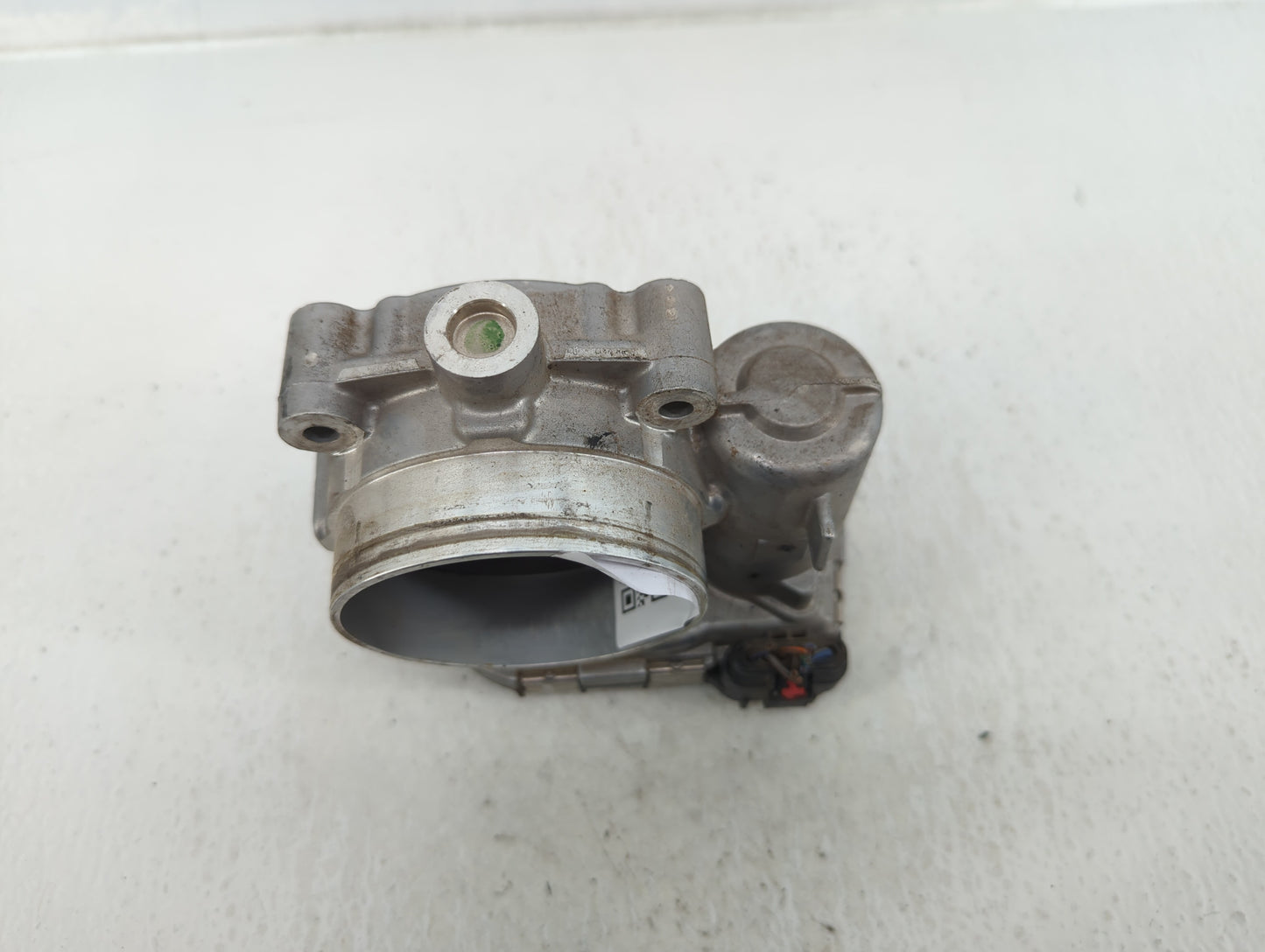 2011-2016 Chrysler Town & Country Throttle Body P/N:0 280 750 570 05184349AC Fits OEM Used Auto Parts - Oemusedautoparts1.co