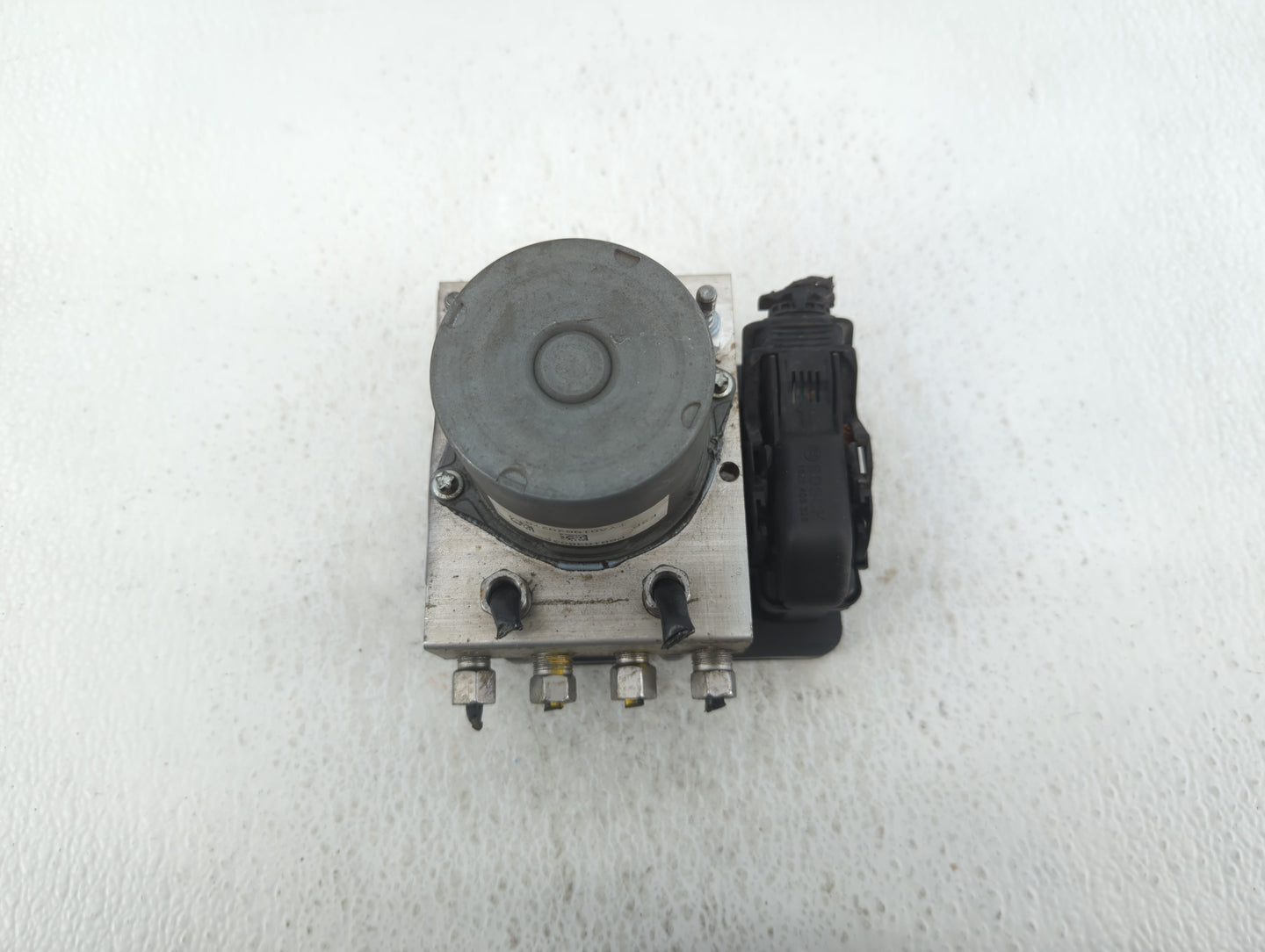 2014 Chrysler Town & Country ABS Pump Control Module Replacement P/N:P68183803AC Fits OEM Used Auto Parts - Oemusedautoparts