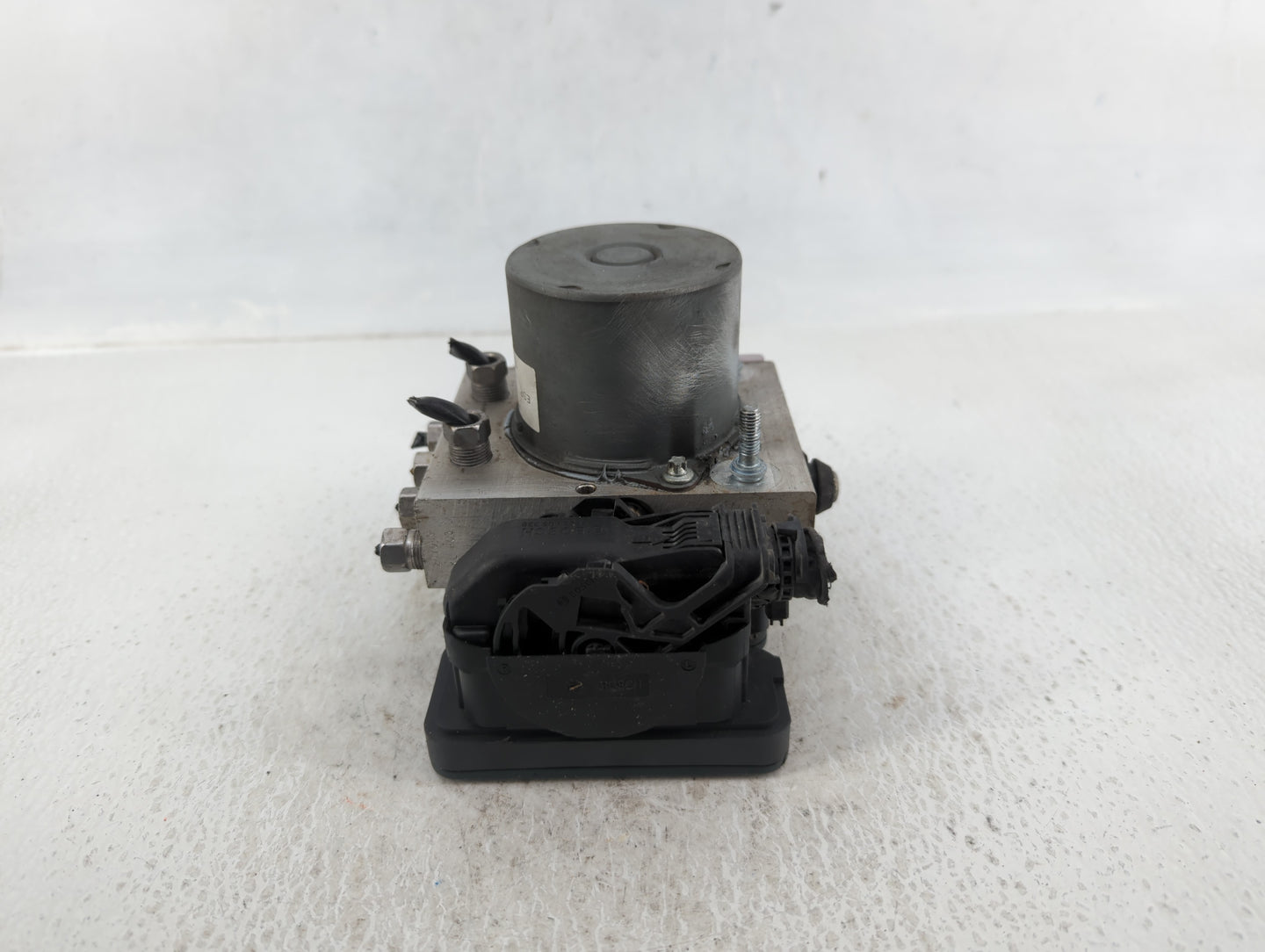2014 Chrysler Town & Country ABS Pump Control Module Replacement P/N:P68183803AC Fits OEM Used Auto Parts - Oemusedautoparts