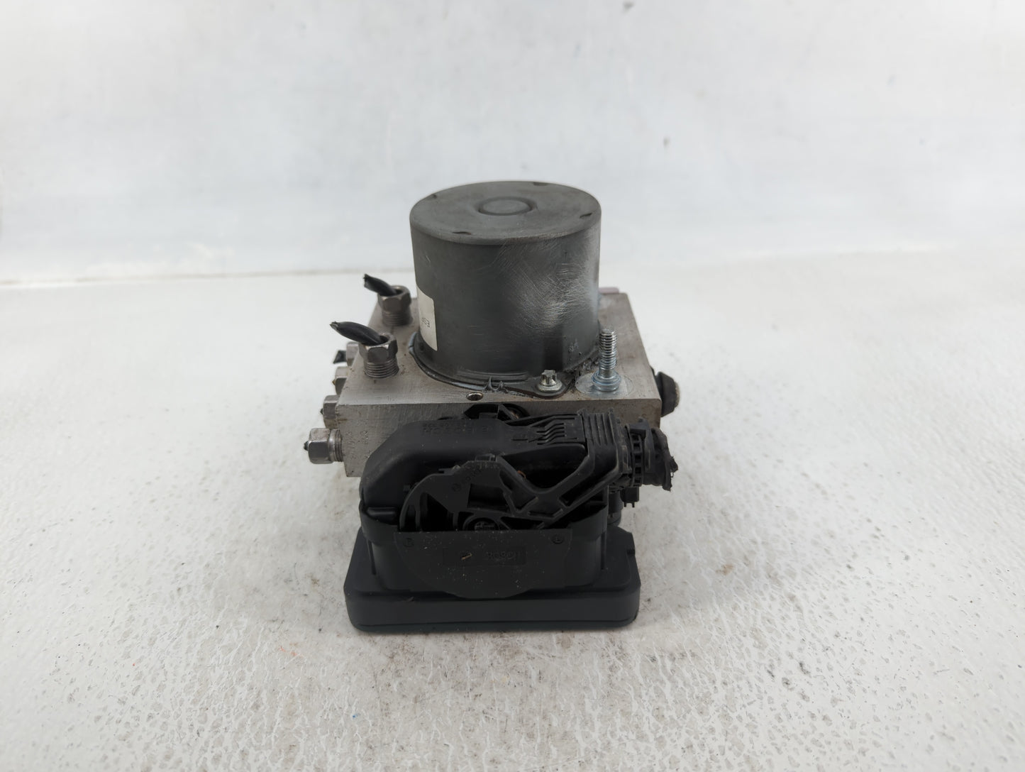 2014 Chrysler Town & Country ABS Pump Control Module Replacement P/N:P68183803AC Fits OEM Used Auto Parts - Oemusedautoparts