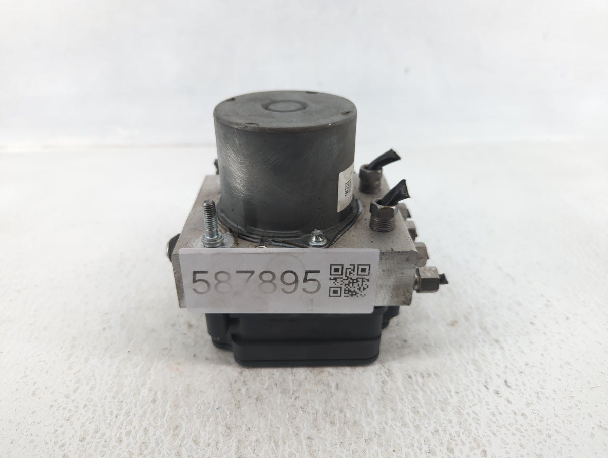 2014 Chrysler Town & Country Anti-Lock Brake ABS Pump Module Actuator OEM P/N:P68183803AC Fits OEM Used Auto Parts - Oemused