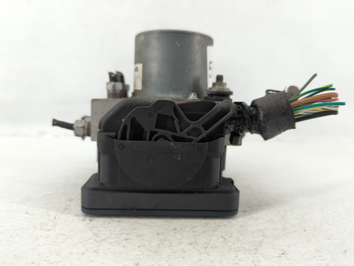 2015-2016 Chrysler Town & Country Anti-Lock Brake ABS Pump Module Actuator OEM P/N:P68183803AC Fits OEM Used Auto Parts - Oe