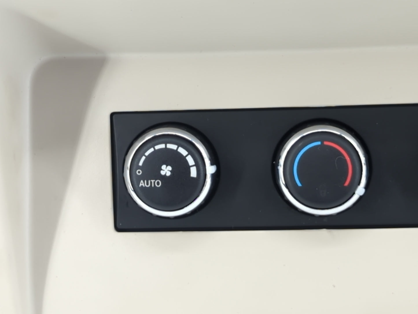 2012-2016 Chrysler Town & Country Climate Control Module Temperature AC/Heater Replacement P/N:5SD38HDAAB Fits OEM Used Auto