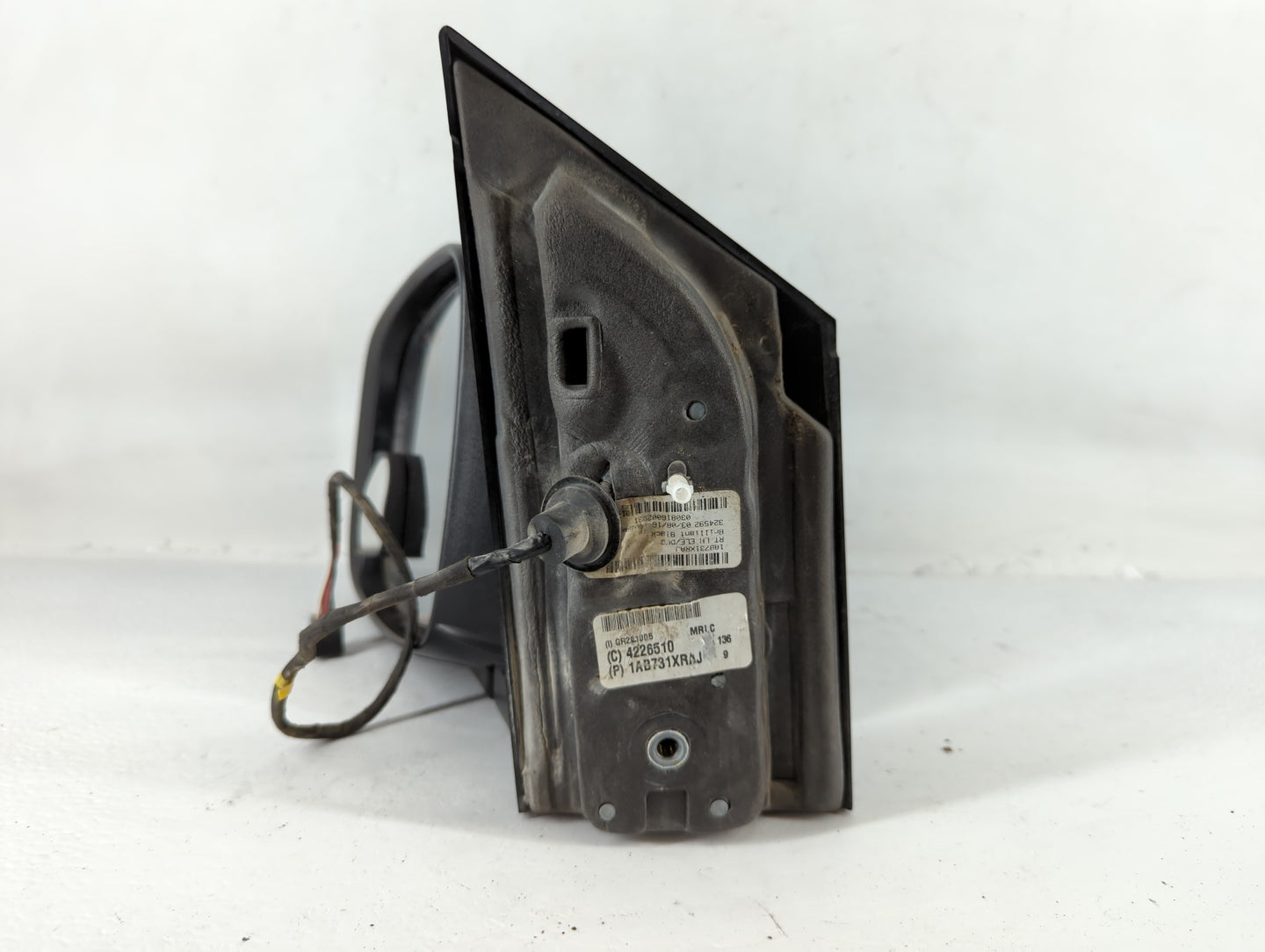 2011-2016 Chrysler Town & Country Driver Side View Mirror - Left Door Mirror OEM Used - Oemusedautoparts1.com