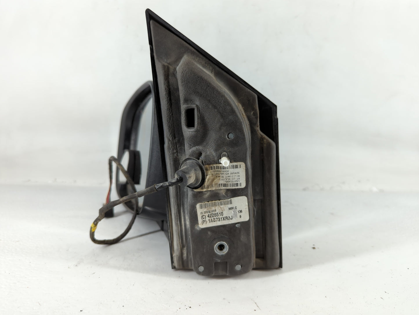 2011-2016 Chrysler Town & Country Driver Side View Mirror - Left Door Mirror OEM Used - Oemusedautoparts1.com