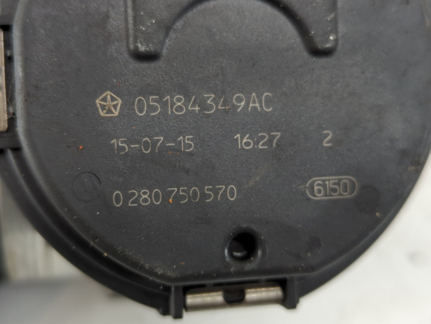 2011-2016 Chrysler Town & Country Throttle Body P/N:0 280 750 570 05184349AC Fits OEM Used Auto Parts - Oemusedautoparts1.co