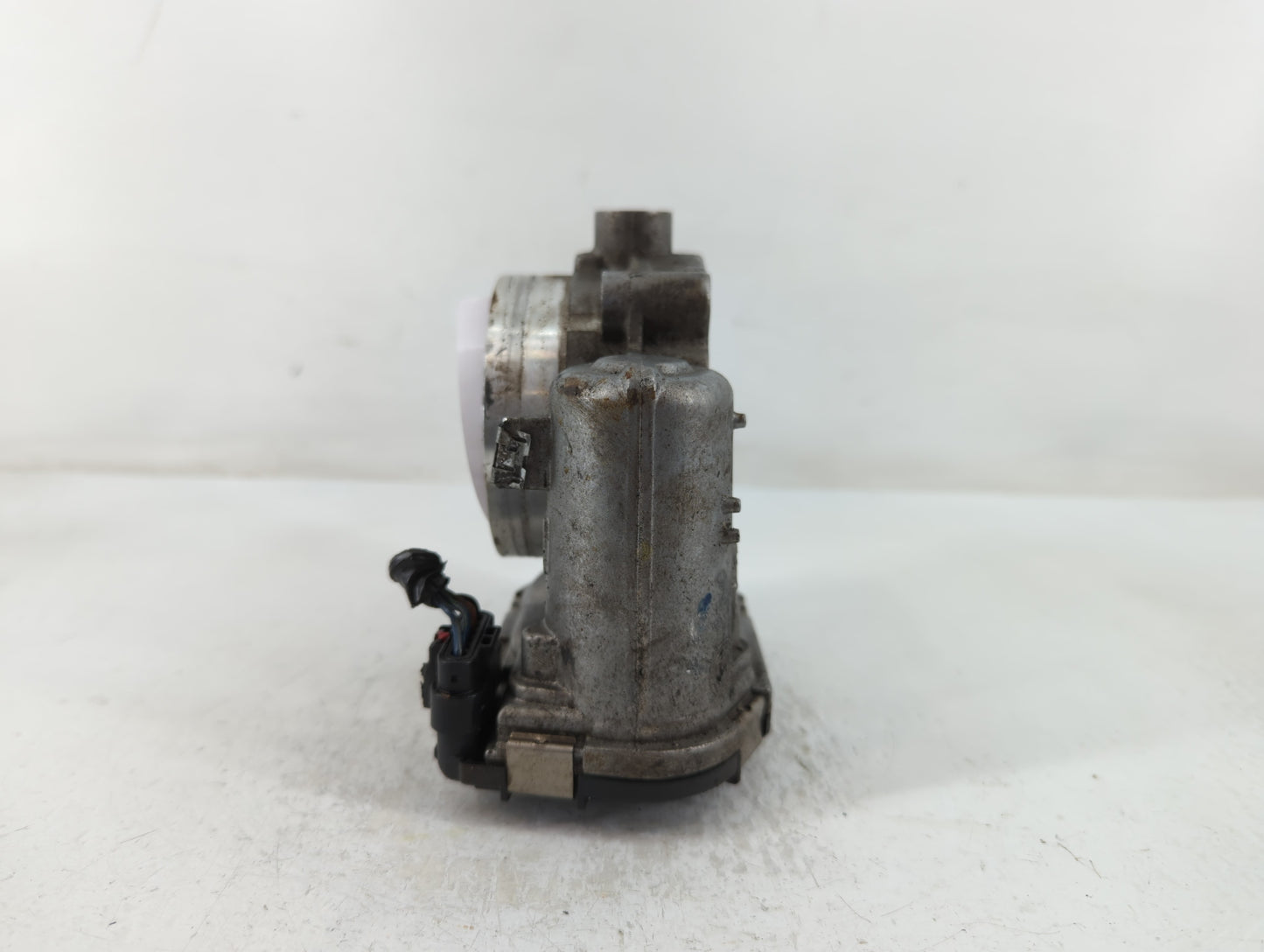 2011-2016 Chrysler Town & Country Throttle Body P/N:0 280 750 570 05184349AC Fits OEM Used Auto Parts - Oemusedautoparts1.co