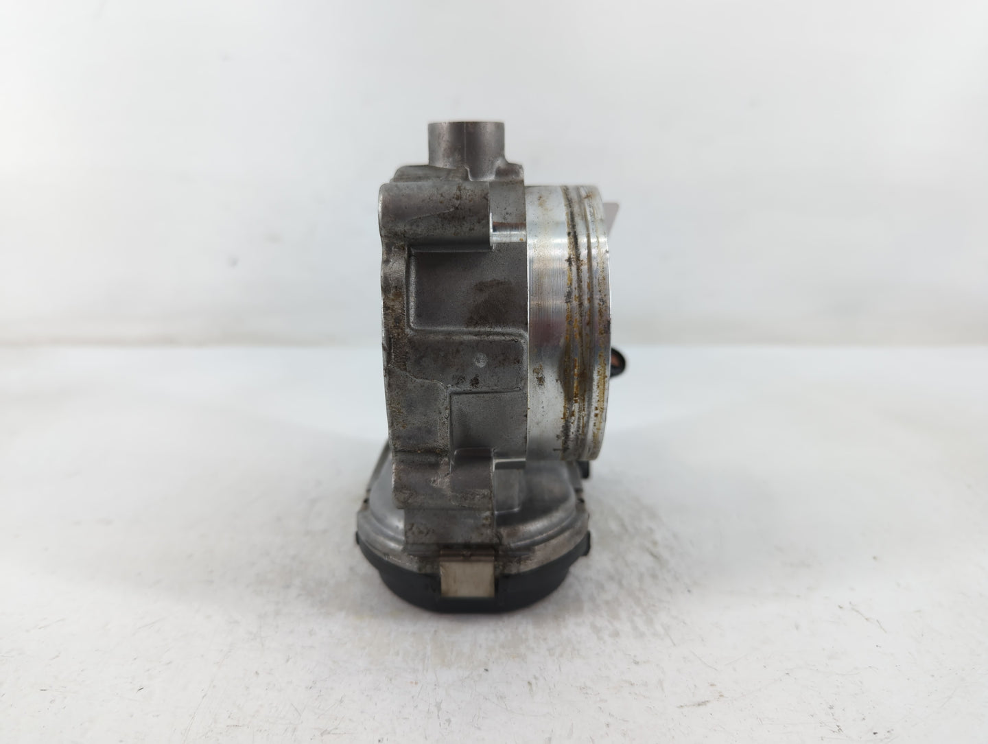 2011-2016 Chrysler Town & Country Throttle Body P/N:0 280 750 570 05184349AC Fits OEM Used Auto Parts - Oemusedautoparts1.co