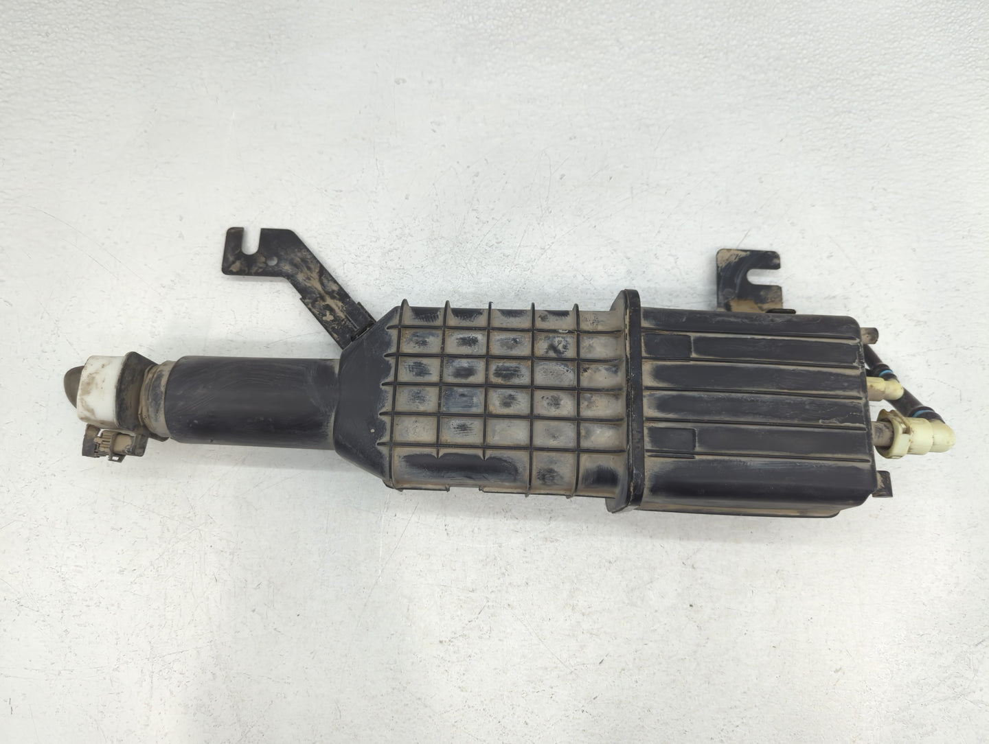 2016 Chrysler Town & Country Fuel Vapor Charcoal Canister - Oemusedautoparts1.com