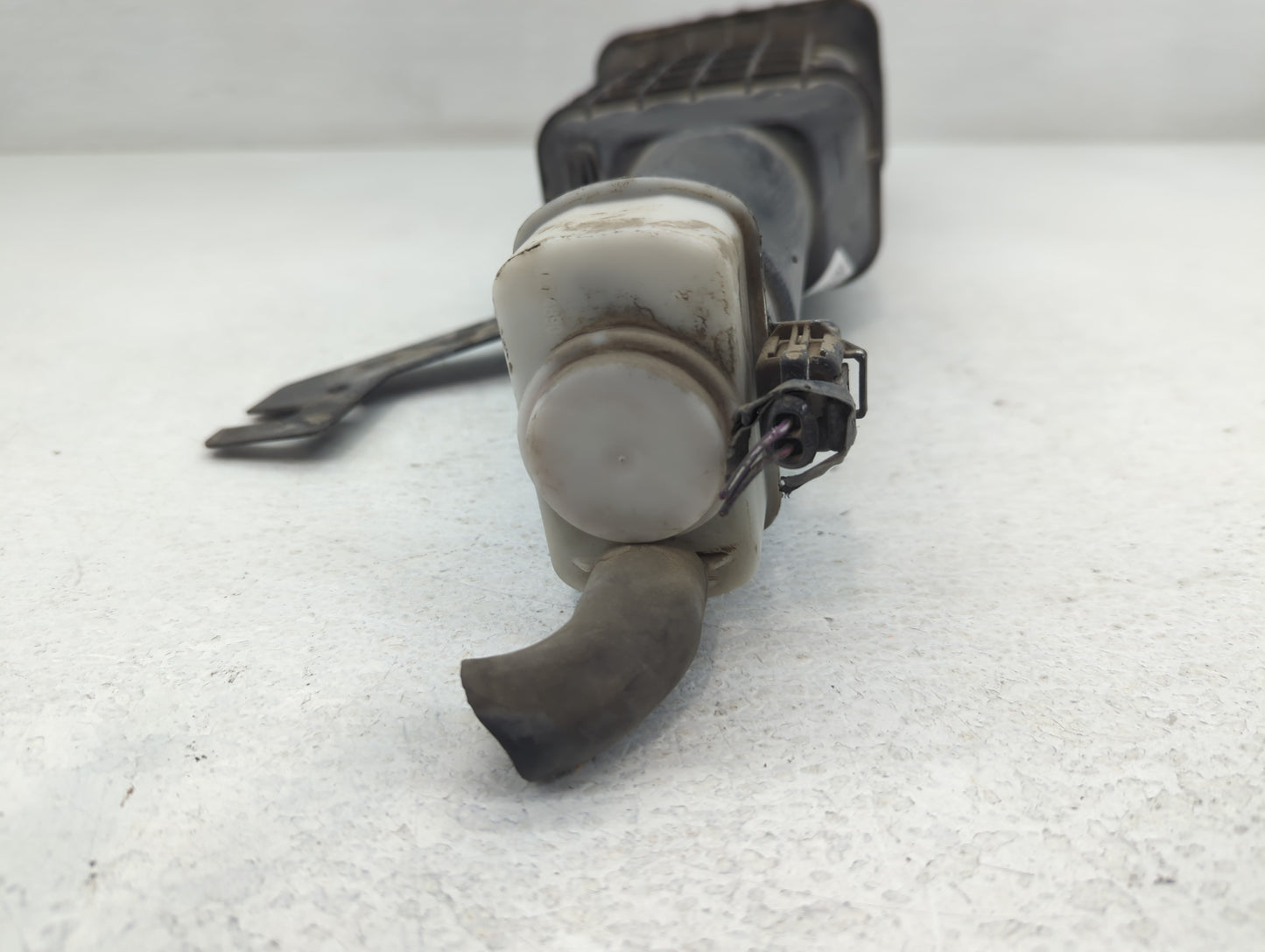 2016 Chrysler Town & Country Fuel Vapor Charcoal Canister - Oemusedautoparts1.com