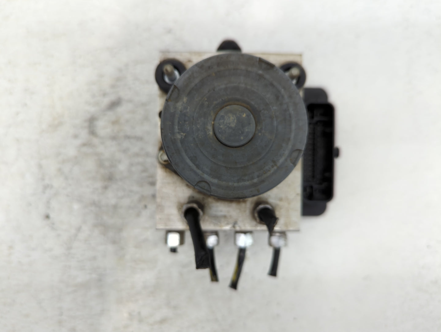 2015-2016 Chrysler Town & Country ABS Pump Control Module Replacement P/N:P68183803AC Fits Fits 2015 2016 2017 2018 2019 202