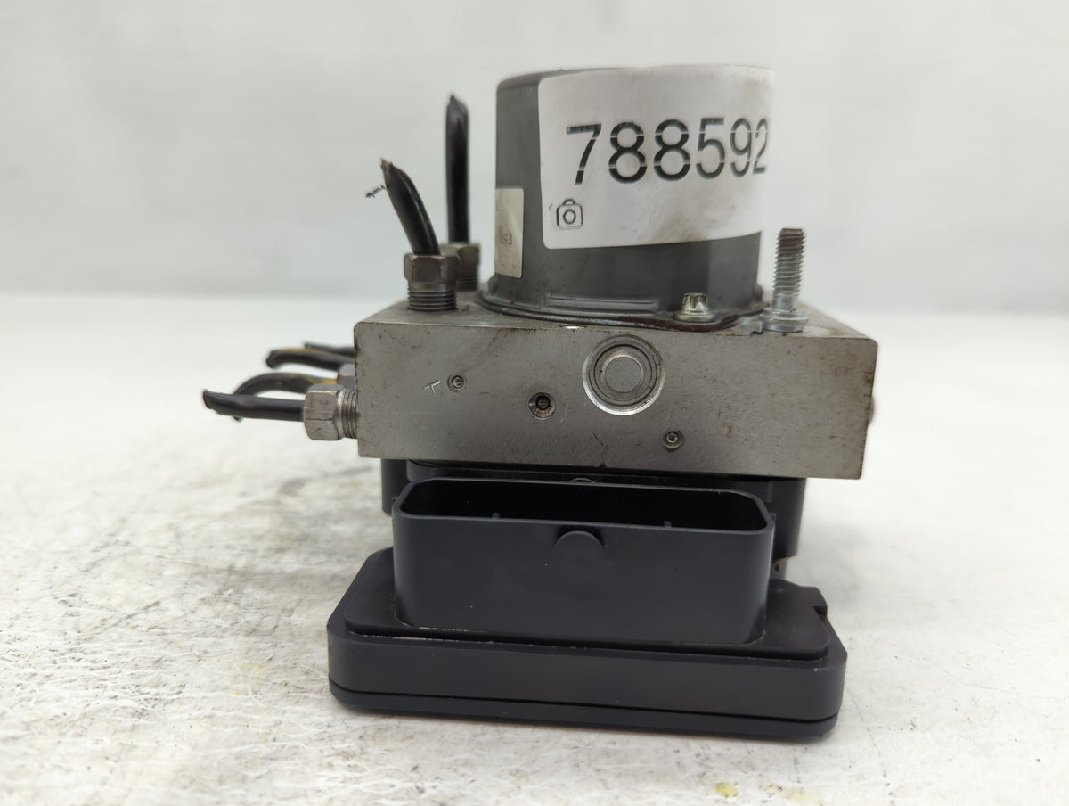 2015-2016 Chrysler Town & Country Anti-Lock Brake ABS Pump Module Actuator OEM P/N:P68183803AC Fits OEM Used Auto Parts - Oe