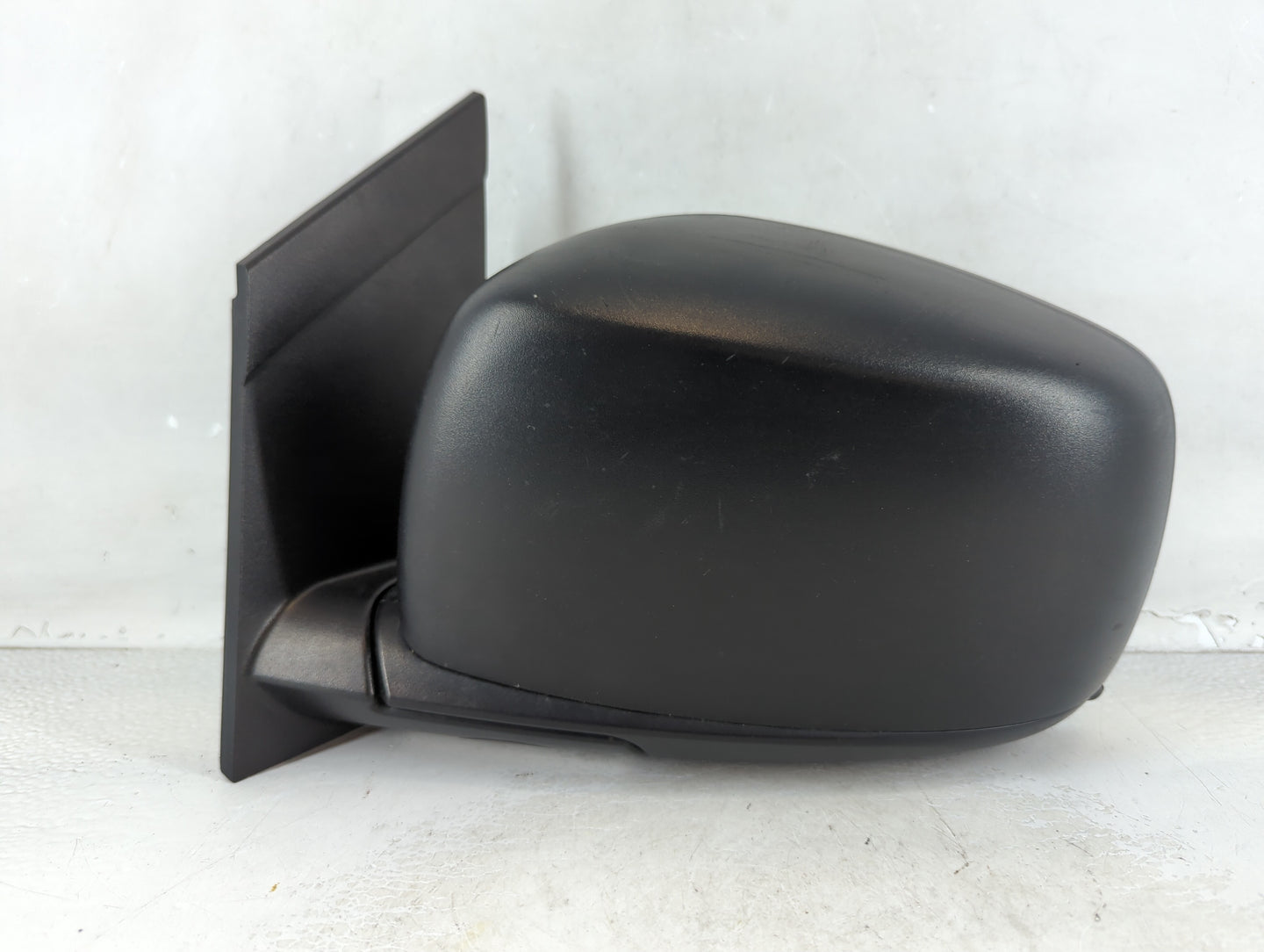 2016 Dodge Caravan Driver Side View Mirror - Left Door Mirror OEM Used - Oemusedautoparts1.com