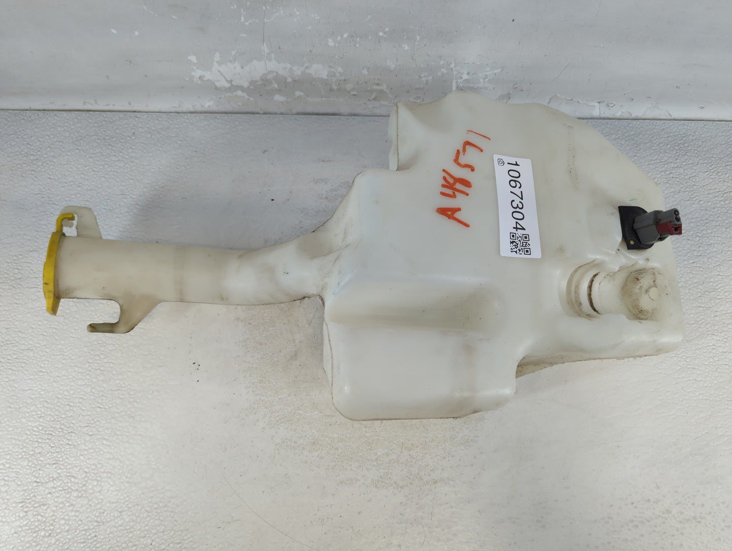 Dodge Caravan Windshield Washer Fluid Reservoir Bottle Oem - Oemusedautoparts1.com