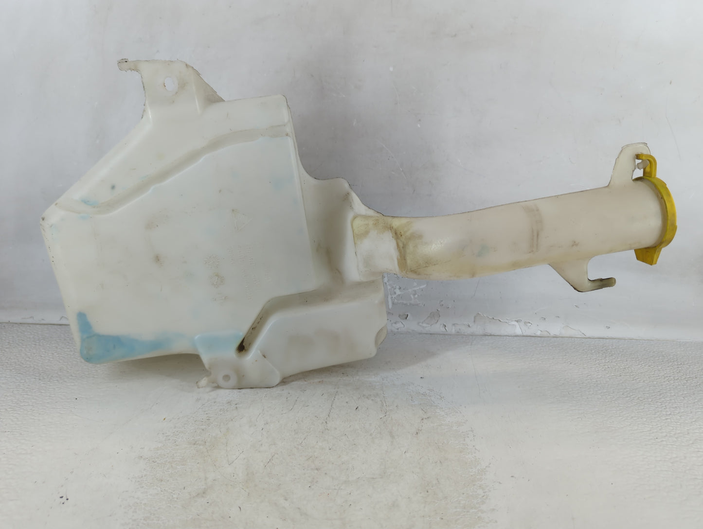 Dodge Caravan Windshield Washer Fluid Reservoir Bottle Oem - Oemusedautoparts1.com