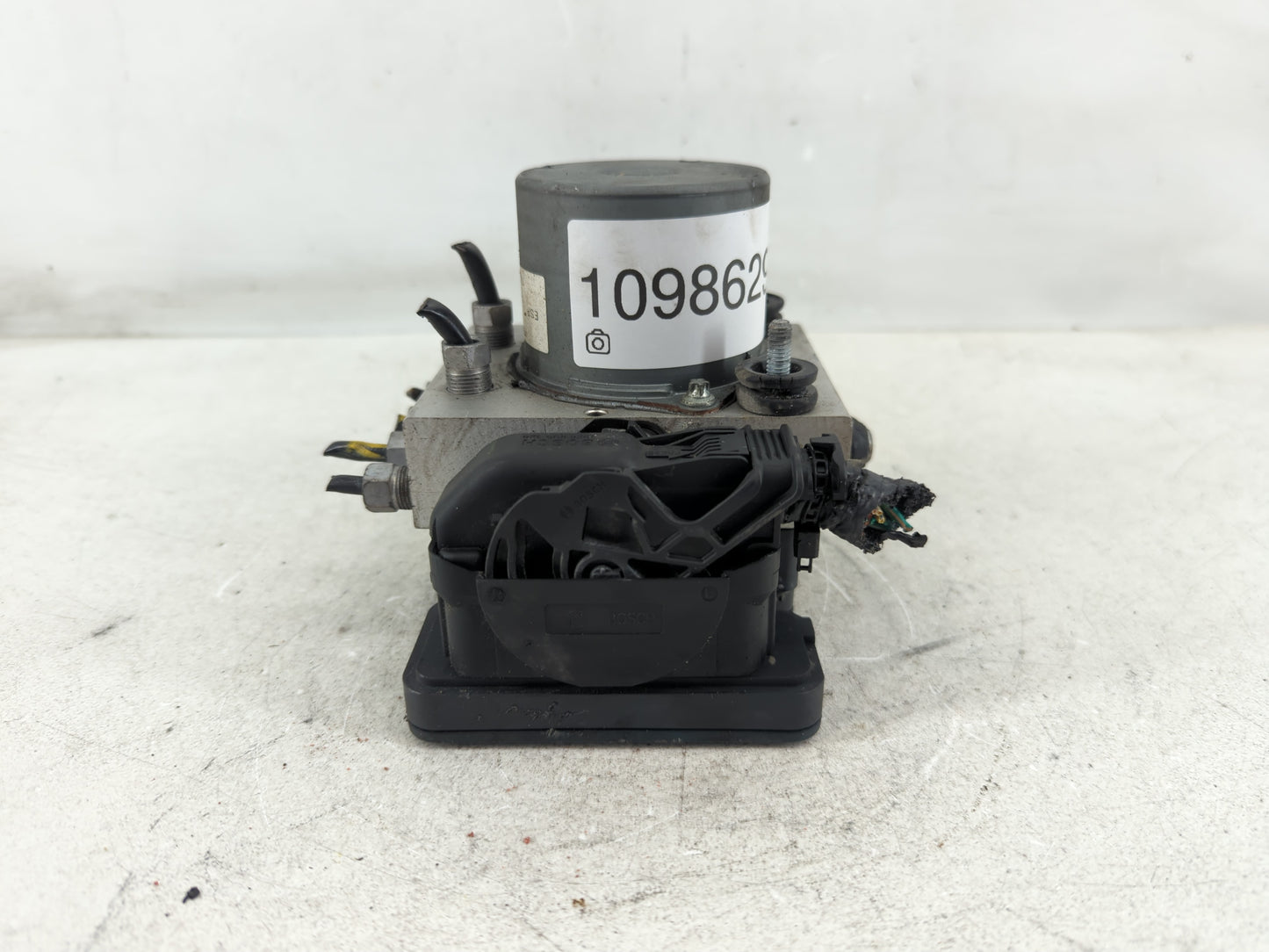 2016 Dodge Caravan ABS Pump Control Module Replacement P/N:P68183803AC Fits Fits 2015 2017 2018 2019 2020 OEM Used Auto Part