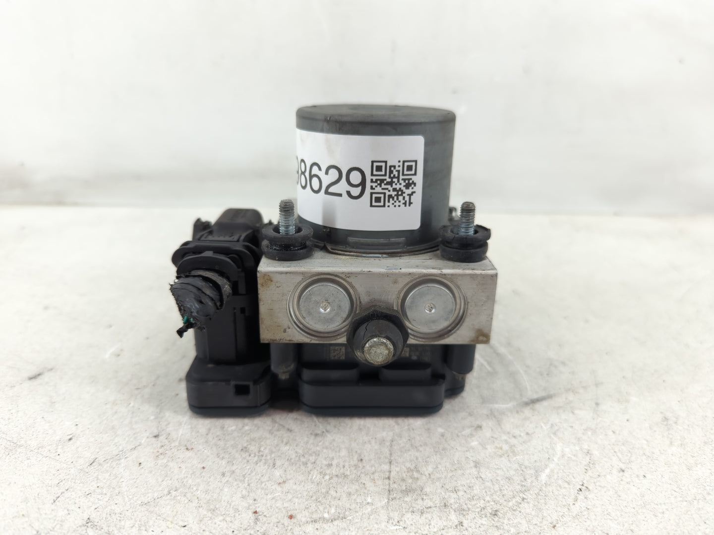 2016 Dodge Caravan ABS Pump Control Module Replacement P/N:P68183803AC Fits Fits 2015 2017 2018 2019 2020 OEM Used Auto Part