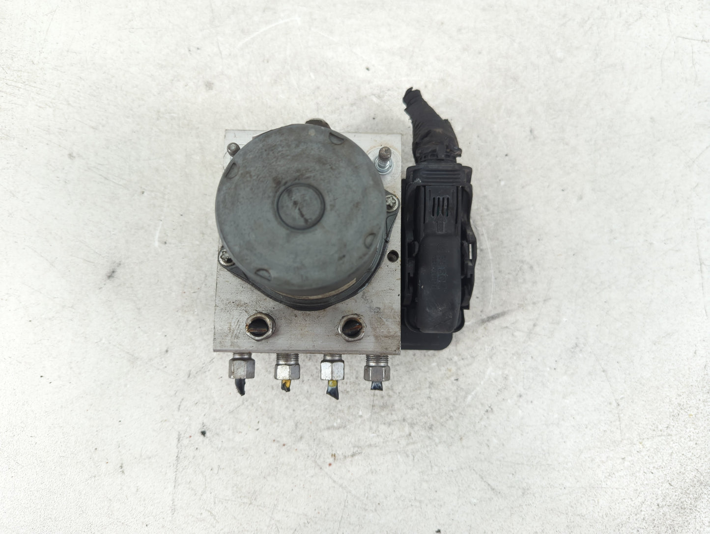 2016 Dodge Caravan ABS Pump Control Module Replacement P/N:P68183803AC Fits Fits 2015 2017 2018 2019 2020 OEM Used Auto Part