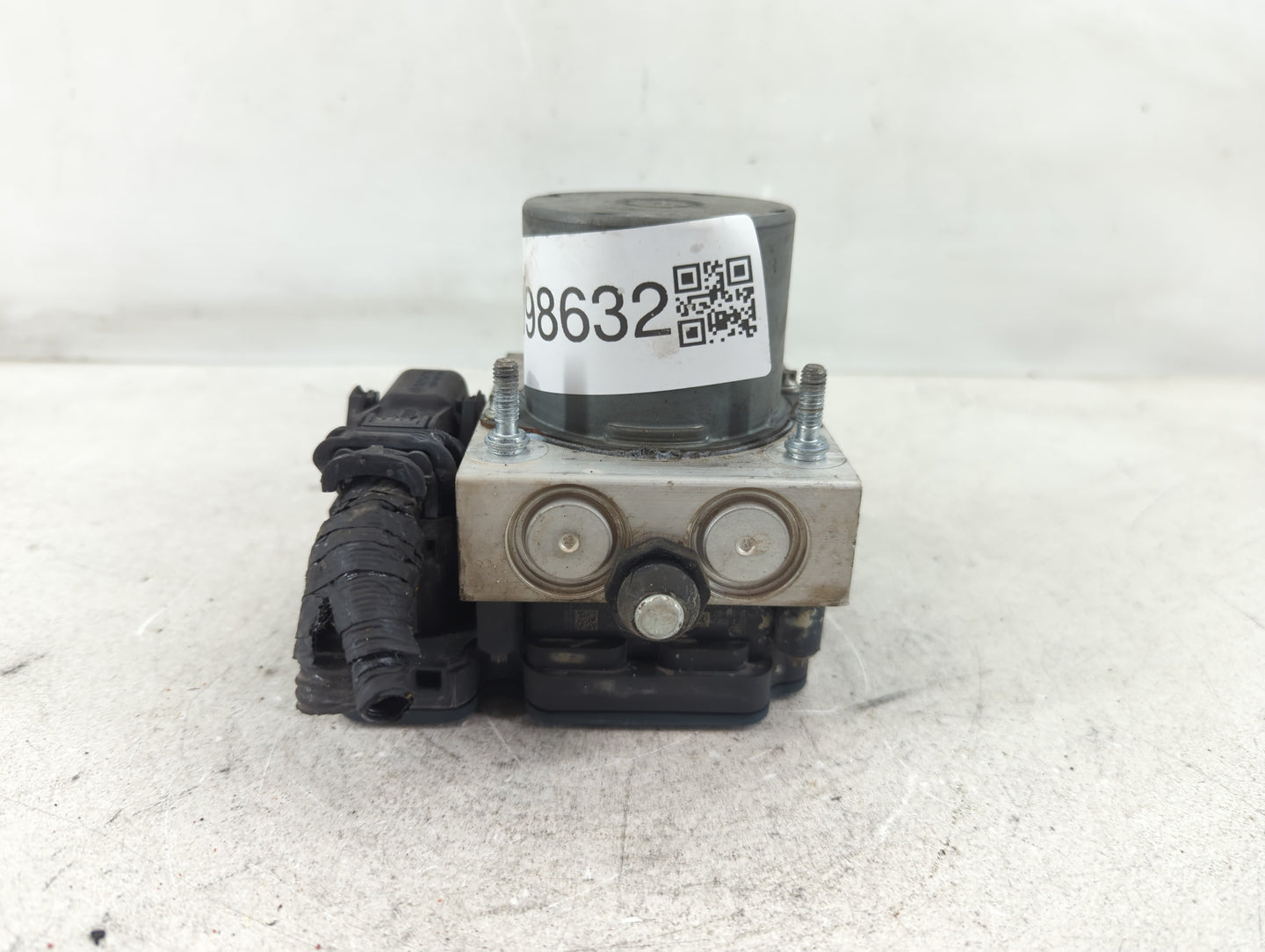 2016 Dodge Caravan ABS Pump Control Module Replacement P/N:P68183803AC Fits Fits 2015 2017 2018 2019 2020 OEM Used Auto Part