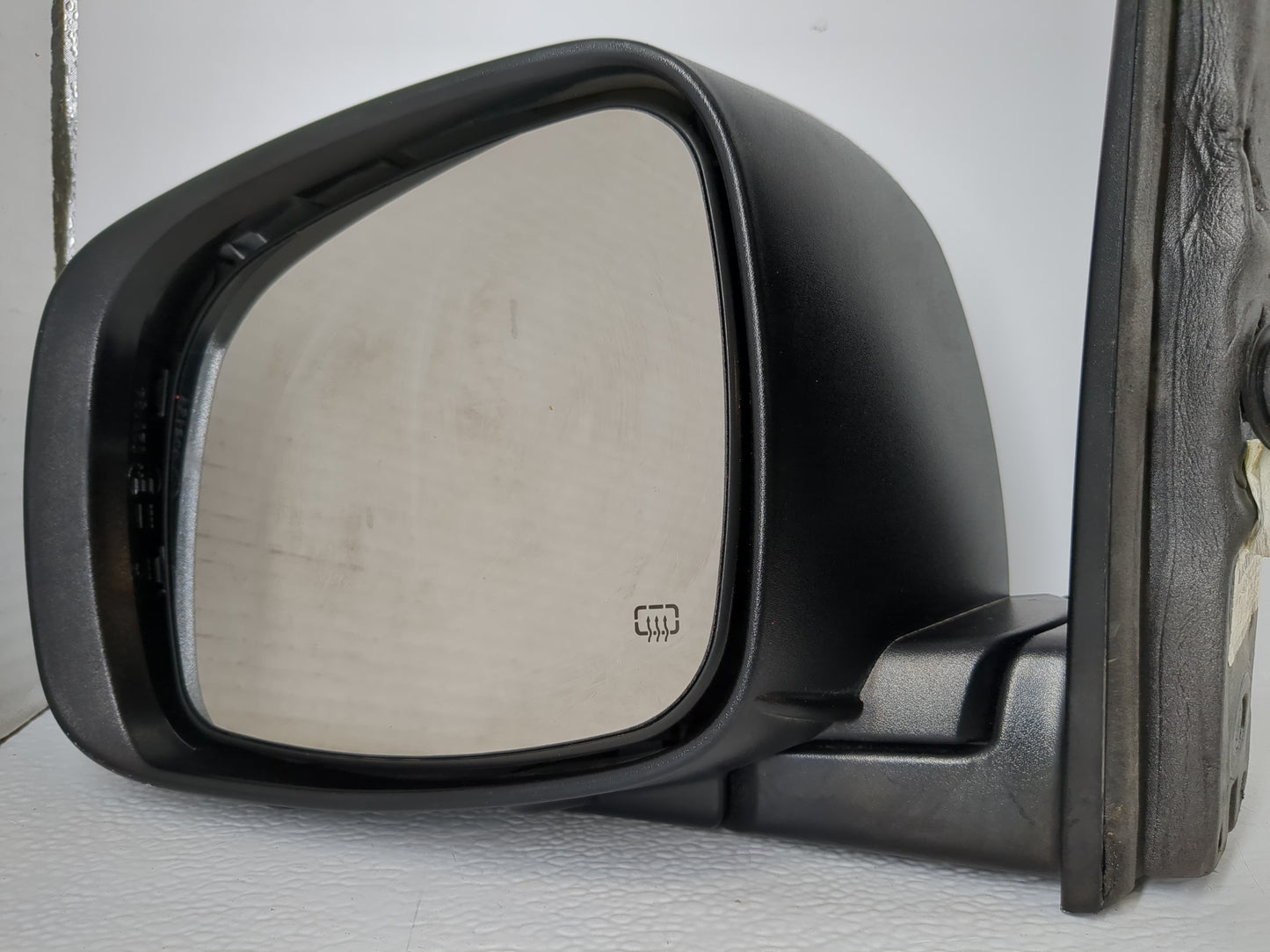 2016 Dodge Caravan Driver Side View Mirror - Left Door Mirror OEM Used - Oemusedautoparts1.com