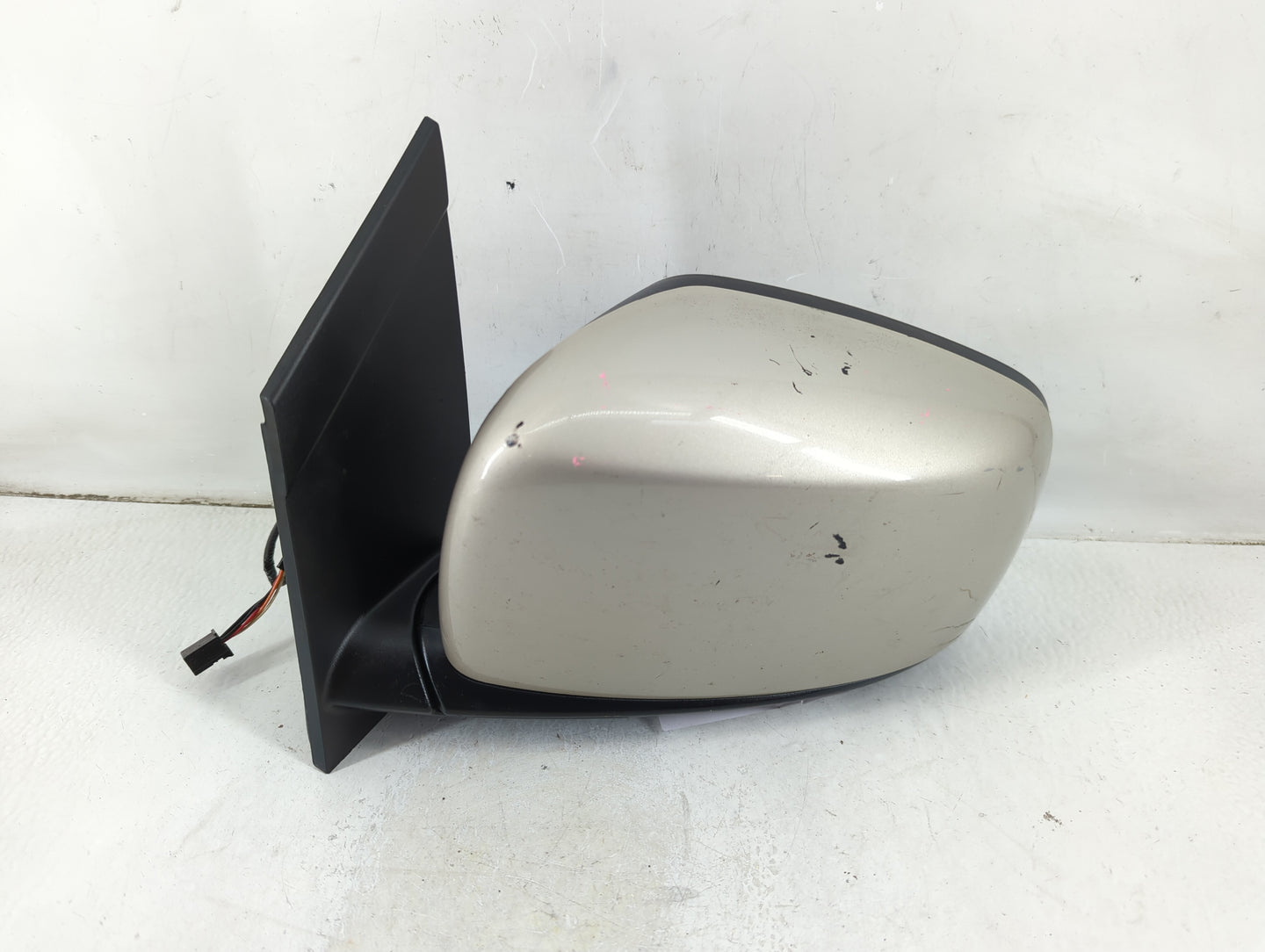 2016 Dodge Caravan Driver Side View Mirror - Left Door Mirror OEM Used - Oemusedautoparts1.com