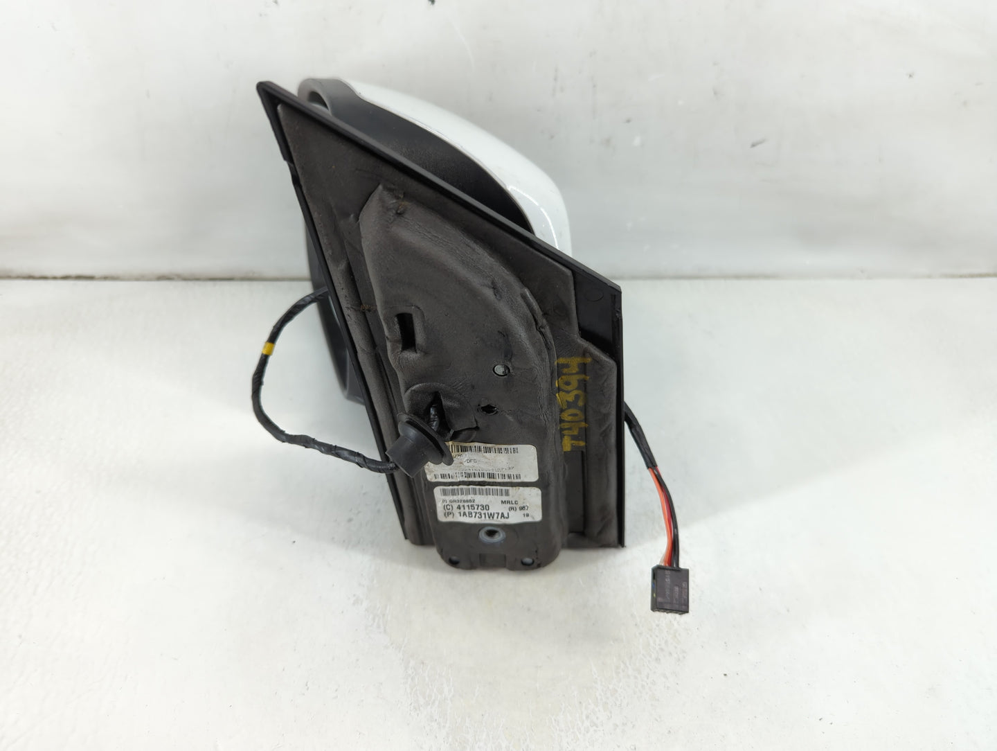 2016 Dodge Caravan Driver Side View Mirror - Left Door Mirror OEM Used - Oemusedautoparts1.com