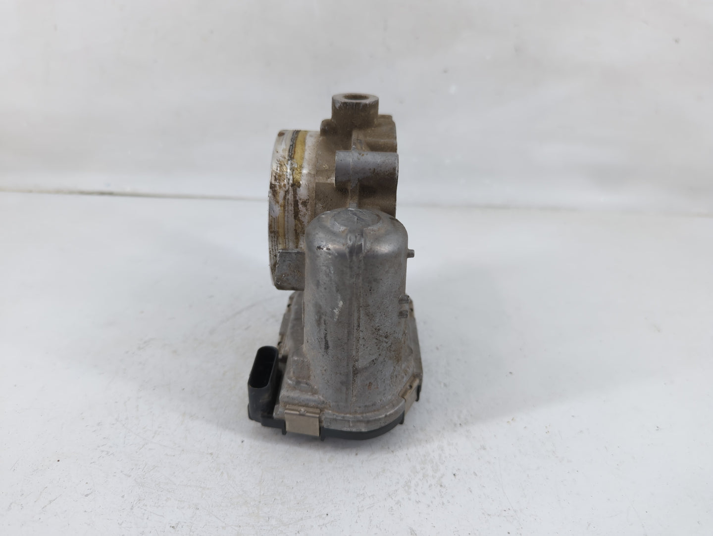 2016 Dodge Caravan Throttle Body P/N:05184349AC Fits Fits 2011 2012 2013 2014 2015 2017 2018 2019 2020 2021 2022 OEM Used Au