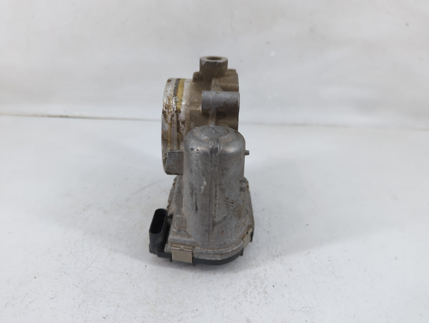 2016 Dodge Caravan Throttle Body P/N:05184349AC Fits Fits 2011 2012 2013 2014 2015 2017 2018 2019 2020 2021 2022 OEM Used Au