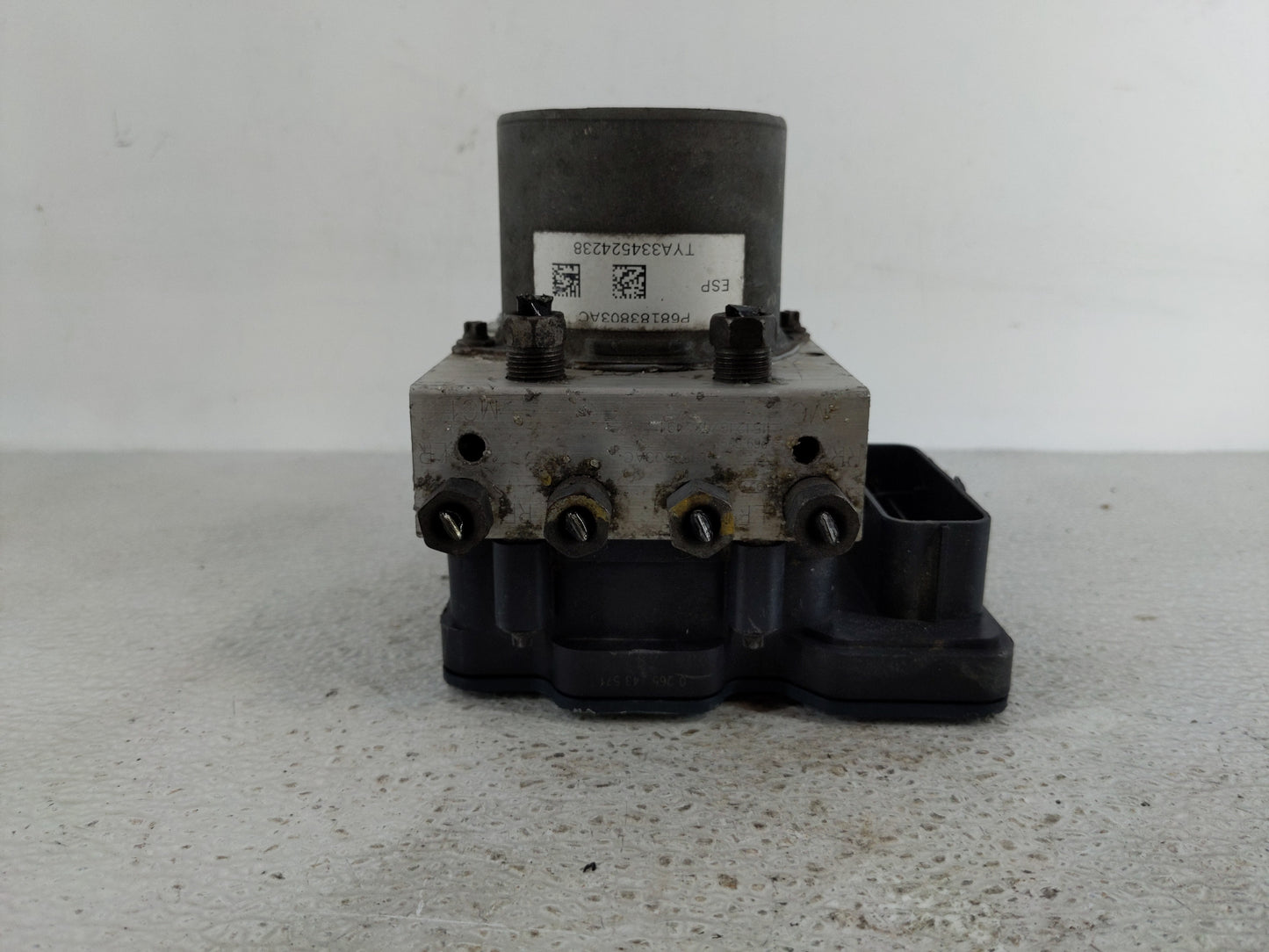 2016 Dodge Caravan ABS Pump Control Module Replacement P/N:P68183803AC Fits Fits 2015 2017 2018 2019 2020 OEM Used Auto Part