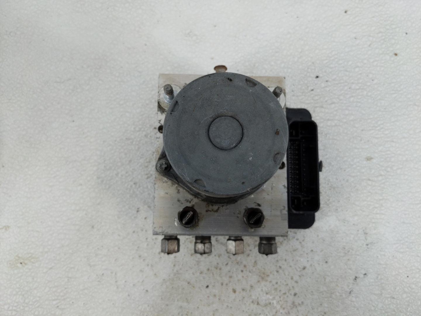 2016 Dodge Caravan ABS Pump Control Module Replacement P/N:P68183803AC Fits Fits 2015 2017 2018 2019 2020 OEM Used Auto Part