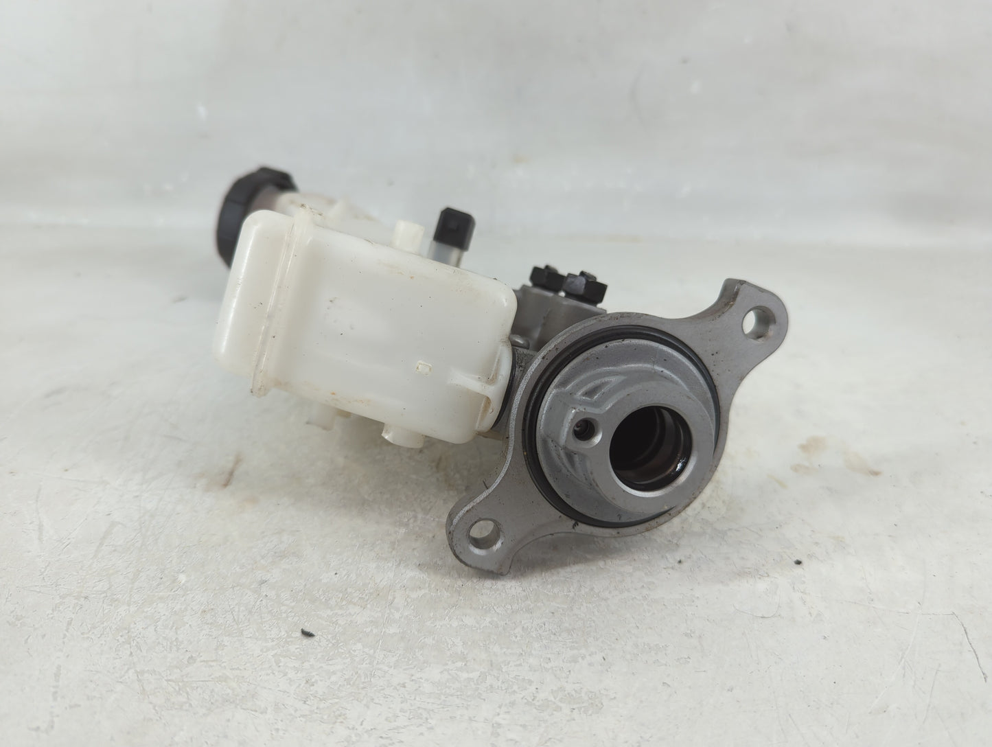Dodge Caravan Brake Master Cylinder 1208631 - Oemusedautoparts1.com