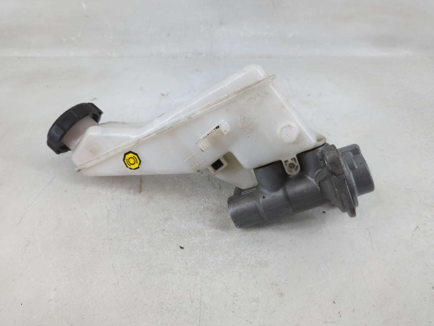 Dodge Caravan Brake Master Cylinder 1208631 - Oemusedautoparts1.com